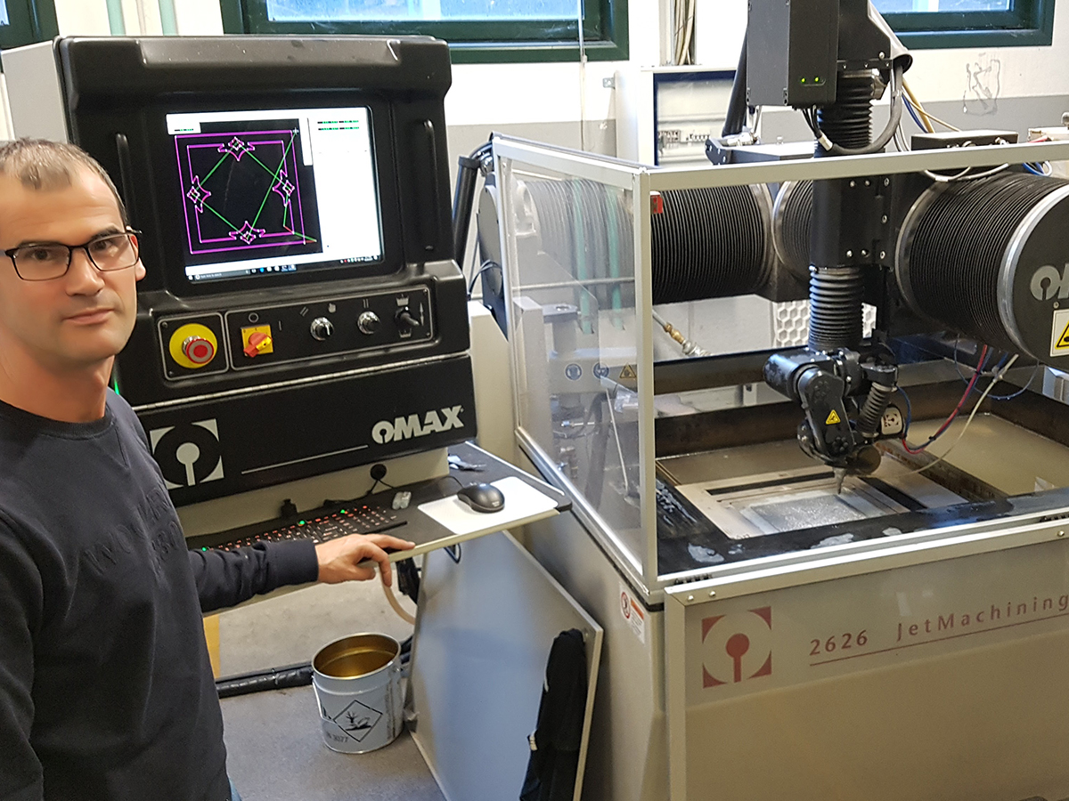 Light and Water Diamart - OMAX Waterjet